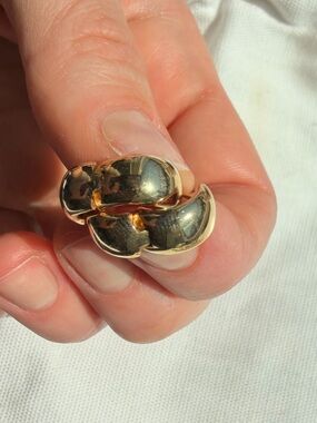 Mejuri gold vermail chunky huggies